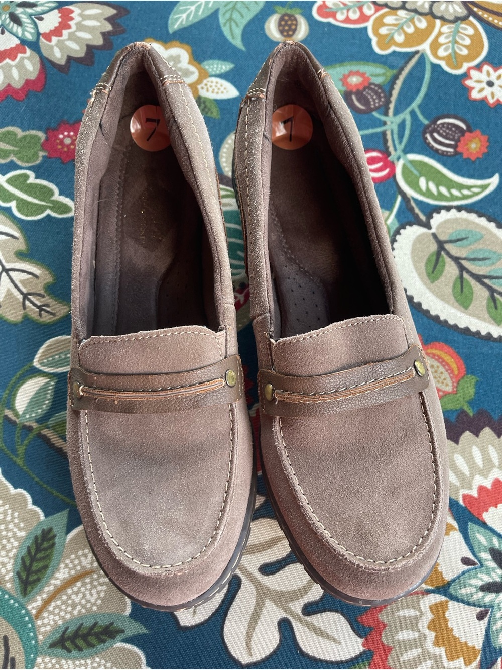 Natural Soul Women's Brown Loafers - Picture 4 of 7